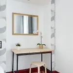 Martine Suite, Place De La Republique * Paříž