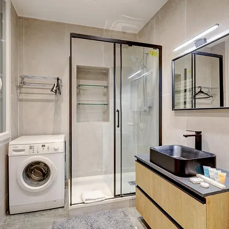 Martine Suite, Place De La Republique * 파리