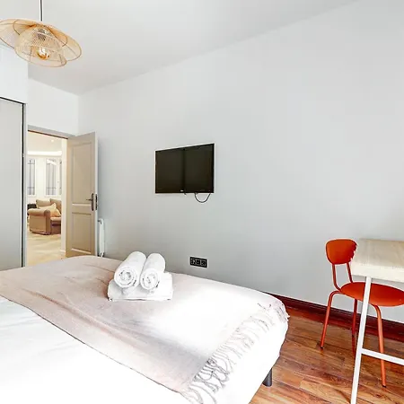 Martine Suite, Place De La Republique アパート