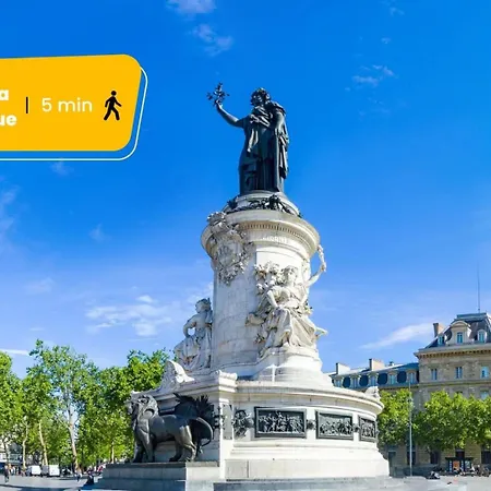 Martine Suite, Place De La Republique *