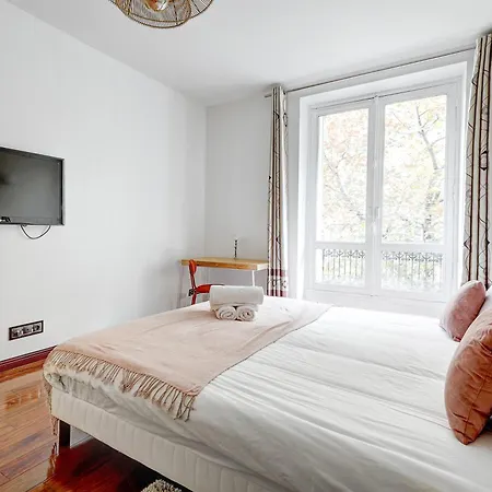 Martine Suite, Place De La Republique アパート *