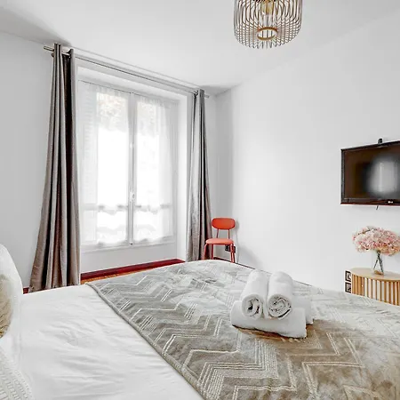 Martine Suite, Place De La Republique * 파리