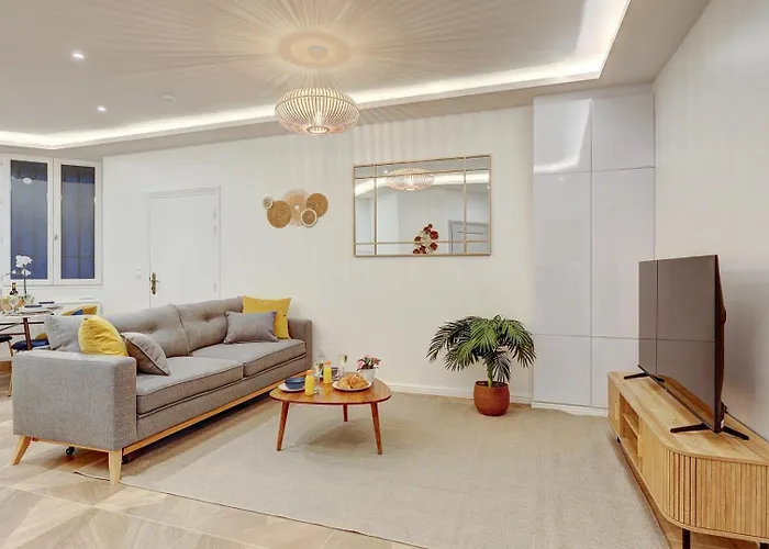 Apartment Martine Suite, Place De La Republique Paris