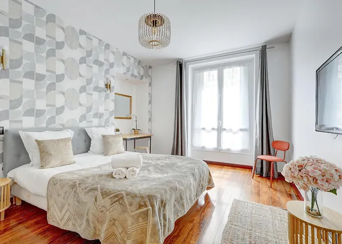 Apartment Martine Suite, Place De La Republique Paris